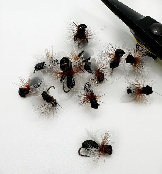 Blended Gray/White Pike Fly With Wiggle Tail 3/0 – North Country Fly Shop