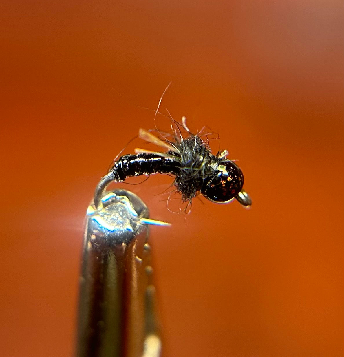 Tufted Flash Midge Black